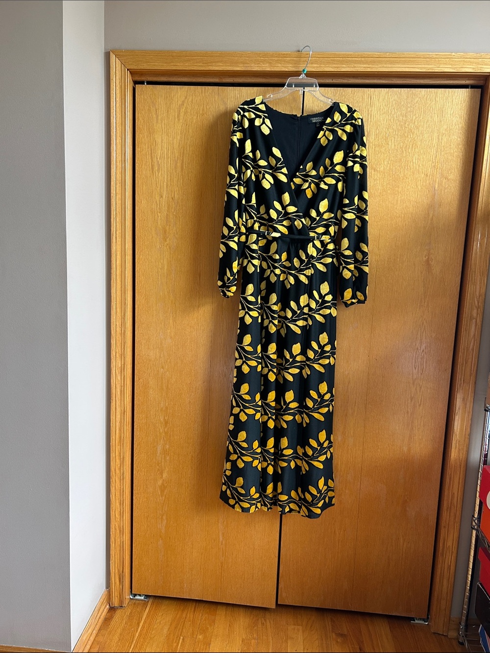 Black & Gold Leaf-Print Long Sleeve Maxi Dress
